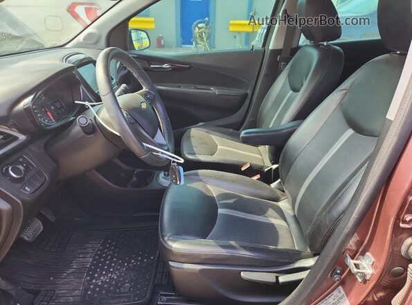 KL8CF6SA5KC743638 2019 CHEVROLET SPARK Purple Вид салону спереду