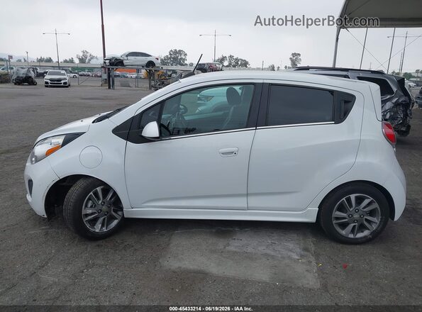 KL8CL6S02GC558258 2016 CHEVROLET SPARK White 