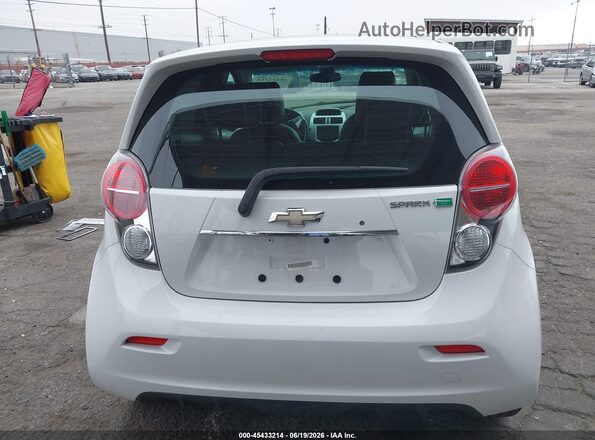 KL8CL6S02GC558258 2016 CHEVROLET SPARK White 