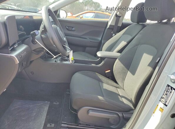 KM8HA3AB0TU378748 2026 HYUNDAI KONA Turquoise Vista interior delantera