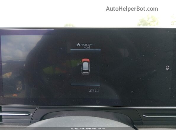 KM8HA3AB2SU237694 2025 HYUNDAI KONA White Vista de los asientos traseros