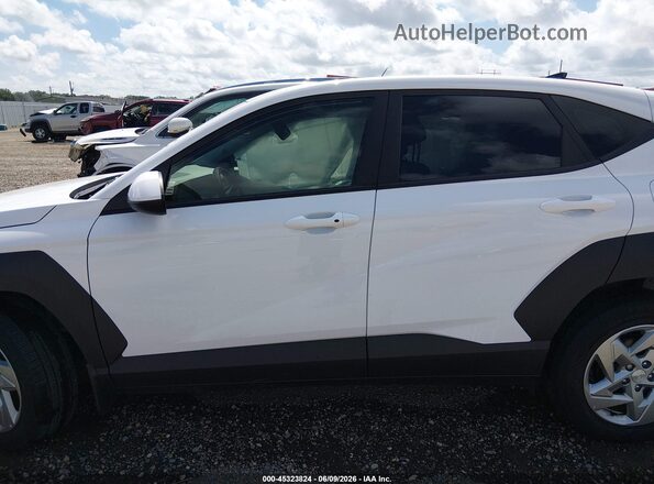 KM8HA3AB2SU237694 2025 HYUNDAI KONA White Vista interior de 360 grados