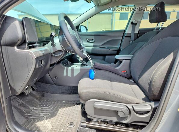 KM8HA3AB2TU387869 2026 HYUNDAI KONA Gray Vista interior delantera