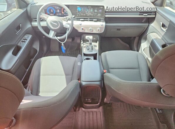 KM8HA3AB2TU387869 2026 HYUNDAI KONA Gray Vista del salpicadero