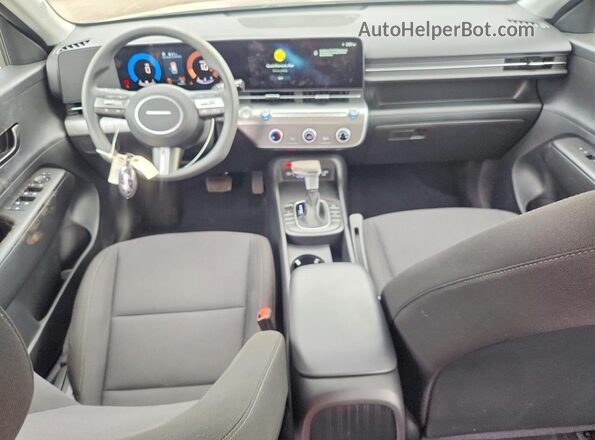 KM8HACAB8TU348493 2026 HYUNDAI KONA Черный Вид панели приборов