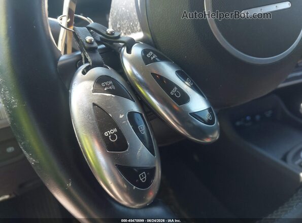 KM8HB3AB1RU083258 2024 HYUNDAI KONA Gray Vista del salpicadero