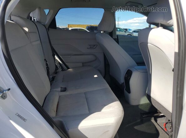 KM8HB3AB1RU132653 2024 HYUNDAI KONA White უკანა სავარძლების ხედი