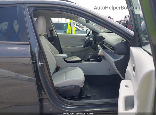KM8HB3AB7SU204820 2025 HYUNDAI KONA Gray Вид салону спереду