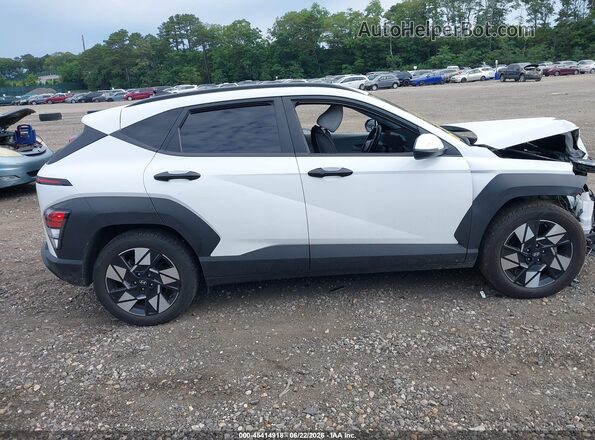 KM8HB3AB8RU169179 2024 HYUNDAI KONA Белый Вид задней части салона