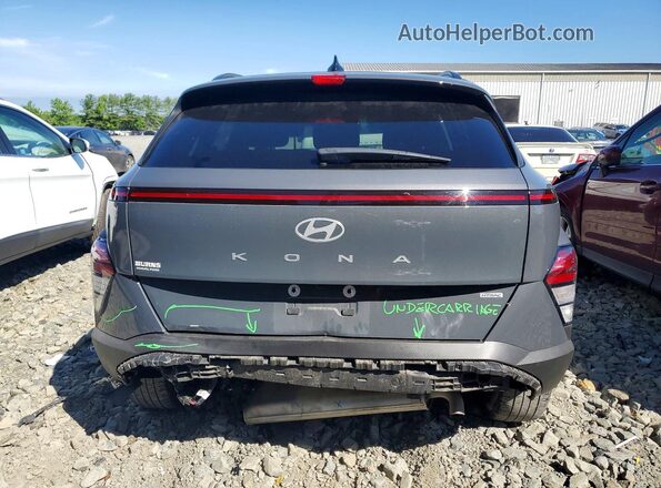 KM8HBCAB0SU194115 2025 HYUNDAI KONA Gray Widok z tyłu