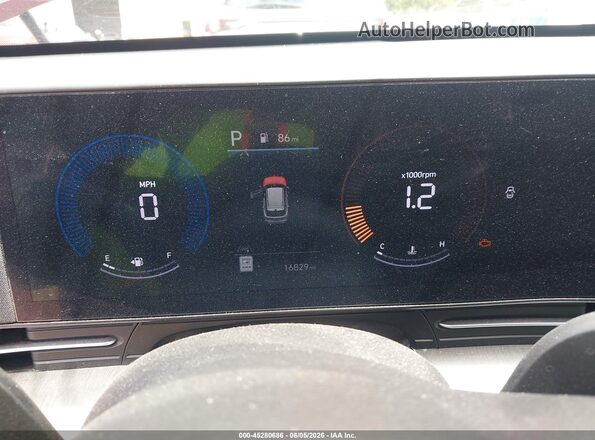 KM8HBCAB1RU044010 2024 HYUNDAI KONA Red Vista de los asientos traseros
