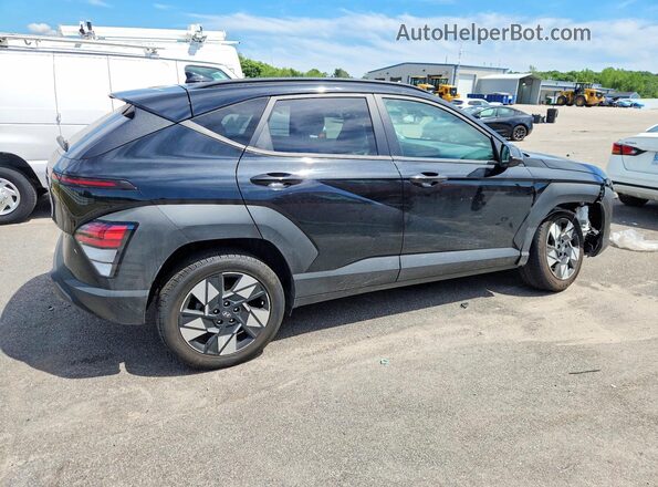 KM8HBCAB1RU106652 2024 HYUNDAI KONA Black უკანა მარჯვენა