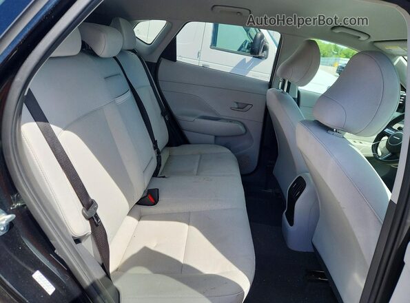 KM8HBCAB1RU106652 2024 HYUNDAI KONA Black უკანა სალონის ხედი