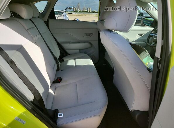 KM8HBCAB3RU116423 2024 HYUNDAI KONA Green Rear interior view