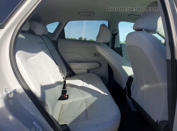KM8HBCAB6SU339951 2025 HYUNDAI KONA Gray Rear interior view