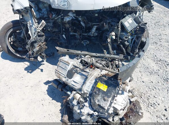 KM8HBCAB8RU117700 2024 HYUNDAI KONA Gray Widok z tyłu