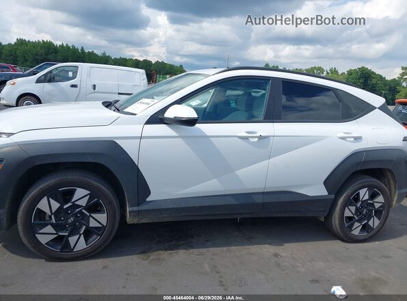KM8HBCAB8RU164113 2024 HYUNDAI KONA White Vista interior de 360 grados