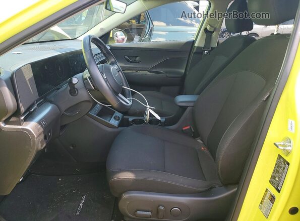 KM8HC3A63RU005824 2024 HYUNDAI KONA Yellow Front interior view