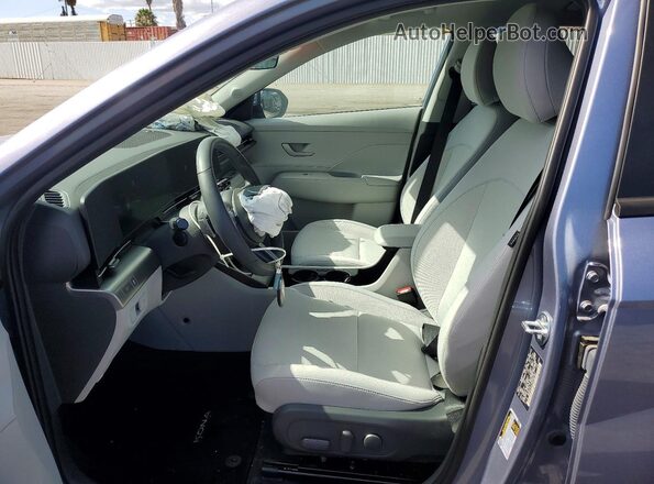 KM8HC3A67RU004367 2024 HYUNDAI KONA Синий Вид салона спереди