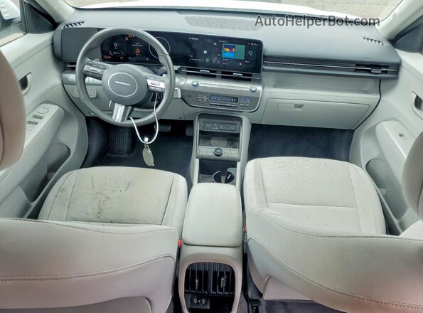 KM8HC3AB0RU084706 2024 HYUNDAI KONA White წინა პანელის ხედი