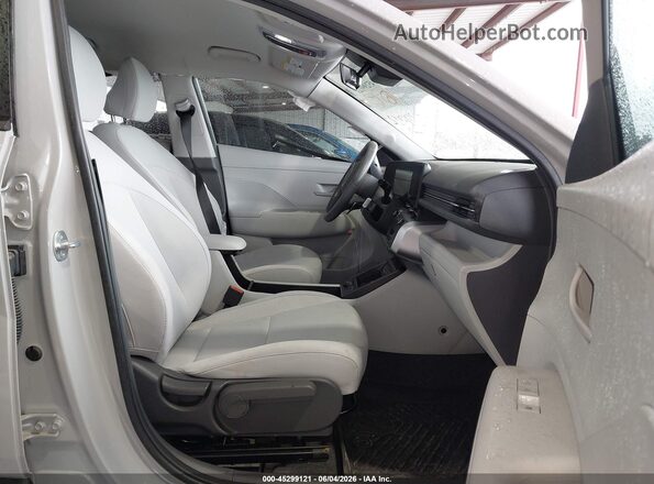 KM8HC3AB1RU149286 2024 HYUNDAI KONA Gray Widok wnętrza z przodu