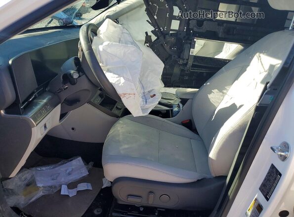 KM8HC3AB9RU087412 2024 HYUNDAI KONA White Vista interior delantera