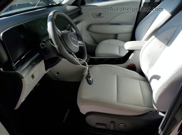 KM8HCCAB2SU322416 2025 HYUNDAI KONA Black Вид салону спереду