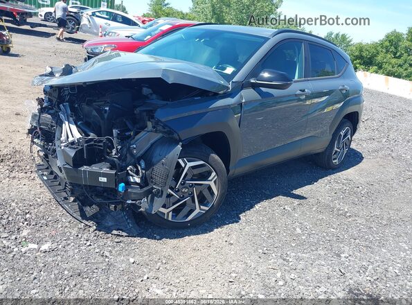 KM8HDCA35TU467327 2026 HYUNDAI KONA Gray წინა მარცხენა ხედი სამი მეოთხედიდან