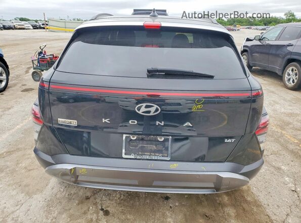 KM8HE3A3XRU028596 2024 HYUNDAI KONA Black უკანა ხედი