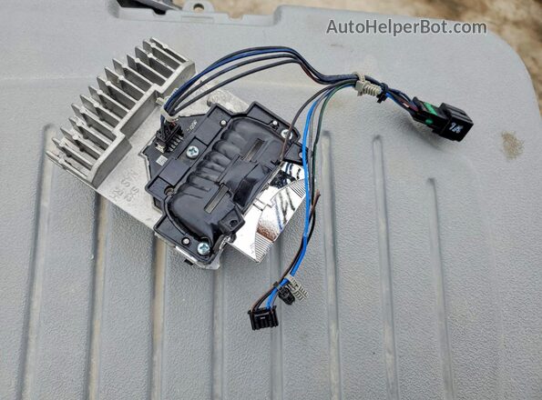 KM8HE3A3XRU028596 2024 HYUNDAI KONA Black ძრავის განყოფილების ხედი