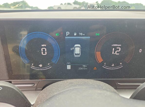 KM8HF3AB2TU360205 2026 HYUNDAI KONA White ხელსაწყოთა პანელის ხედი