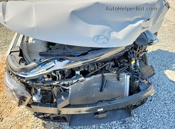 KM8HF3AB8TU357499 2026 HYUNDAI KONA White Vista del compartimento del motor
