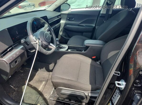 KM8HFCAB8TU378594 2026 HYUNDAI KONA Black Вид салону спереду