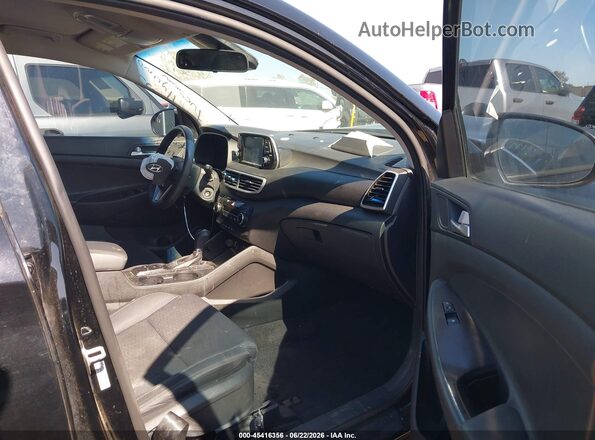 KM8J23A40LU106023 2020 HYUNDAI TUCSON Черный Вид салона спереди