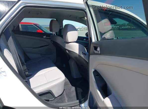 KM8J23A47LU077815 2020 HYUNDAI TUCSON White VIN კოდის სტიკერის ხედი