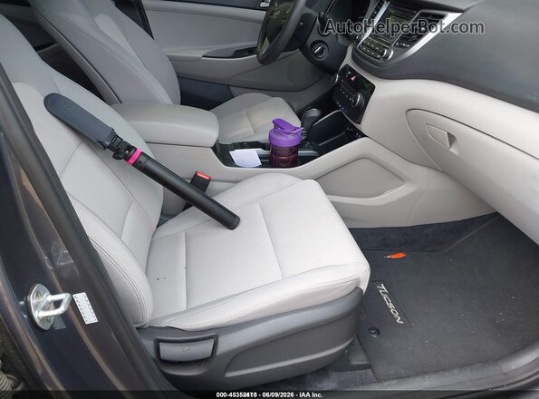 KM8J2CA44JU655298 2018 HYUNDAI TUCSON Gray Widok wnętrza z przodu