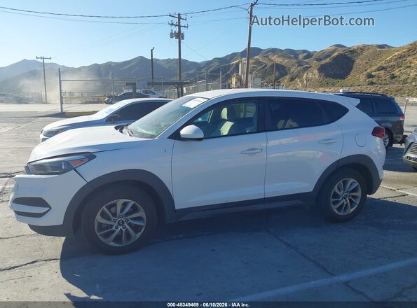 KM8J2CA44JU684350 2018 HYUNDAI TUCSON White 360 interior view