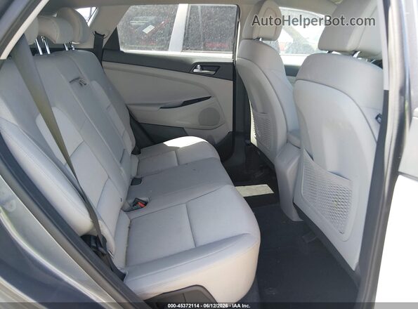 KM8J2CA46JU680977 2018 HYUNDAI TUCSON Gray 