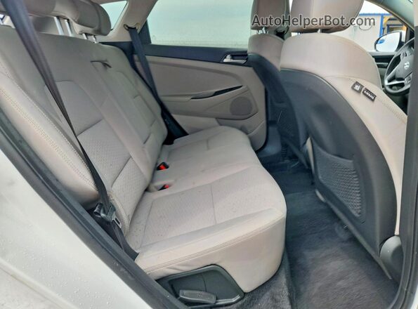 KM8J2CA46KU879481 2019 HYUNDAI TUCSON White Rear interior view