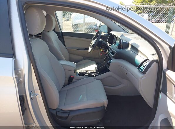 KM8J2CA4XKU867950 2019 HYUNDAI TUCSON Серебряный Вид салона спереди