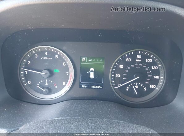 KM8J33A24GU145599 2016 HYUNDAI TUCSON Black უკანა სავარძლების ხედი