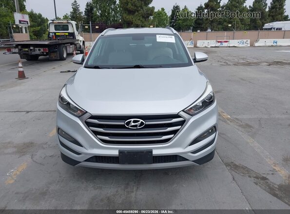 KM8J33A2XHU468010 2017 HYUNDAI TUCSON Silver Вид щитка приладів