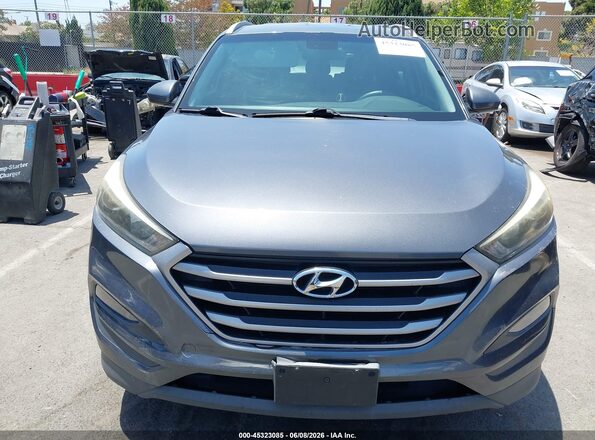 KM8J33A40HU564441 2017 HYUNDAI TUCSON Black ხელსაწყოთა პანელის ხედი