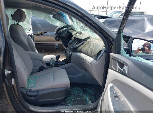 KM8J33A42GU069799 2016 HYUNDAI TUCSON Черный Вид салона спереди
