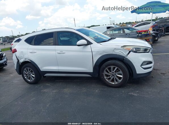 KM8J33A42JU722316 2018 HYUNDAI TUCSON White Вид задньої частини салону