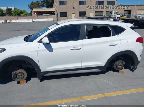KM8J33A44JU695121 2018 HYUNDAI TUCSON White წინა ხედი
