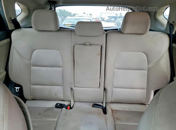 KM8J33A45GU145709 2016 HYUNDAI TUCSON White Rear seats view
