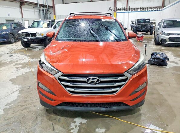 KM8J33A45HU521889 2017 HYUNDAI TUCSON Orange Vista frontal