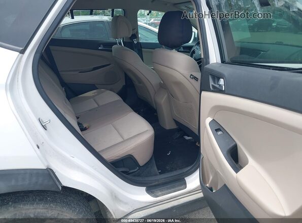 KM8J33A47GU226985 2016 HYUNDAI TUCSON White VIN sticker view