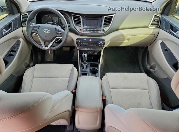 KM8J33A4XHU294697 2017 HYUNDAI TUCSON Silver 